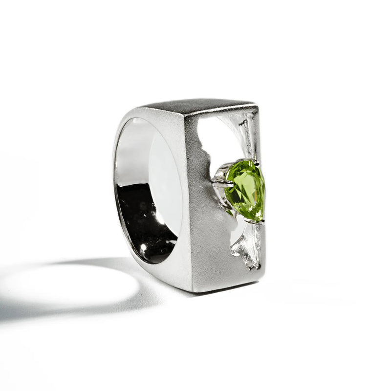 German Kabirski Onoo Peridot Ring