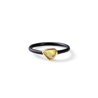 German Kabirski Aspa Rough Yellow Sapphire Ring (Anthracite)