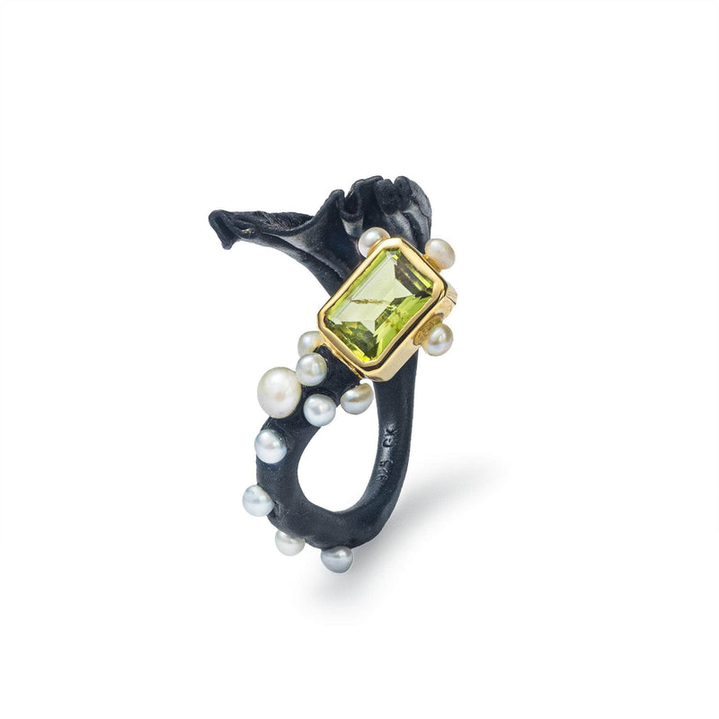 German Kabirski Gemme Peridot and White Pearl Ring