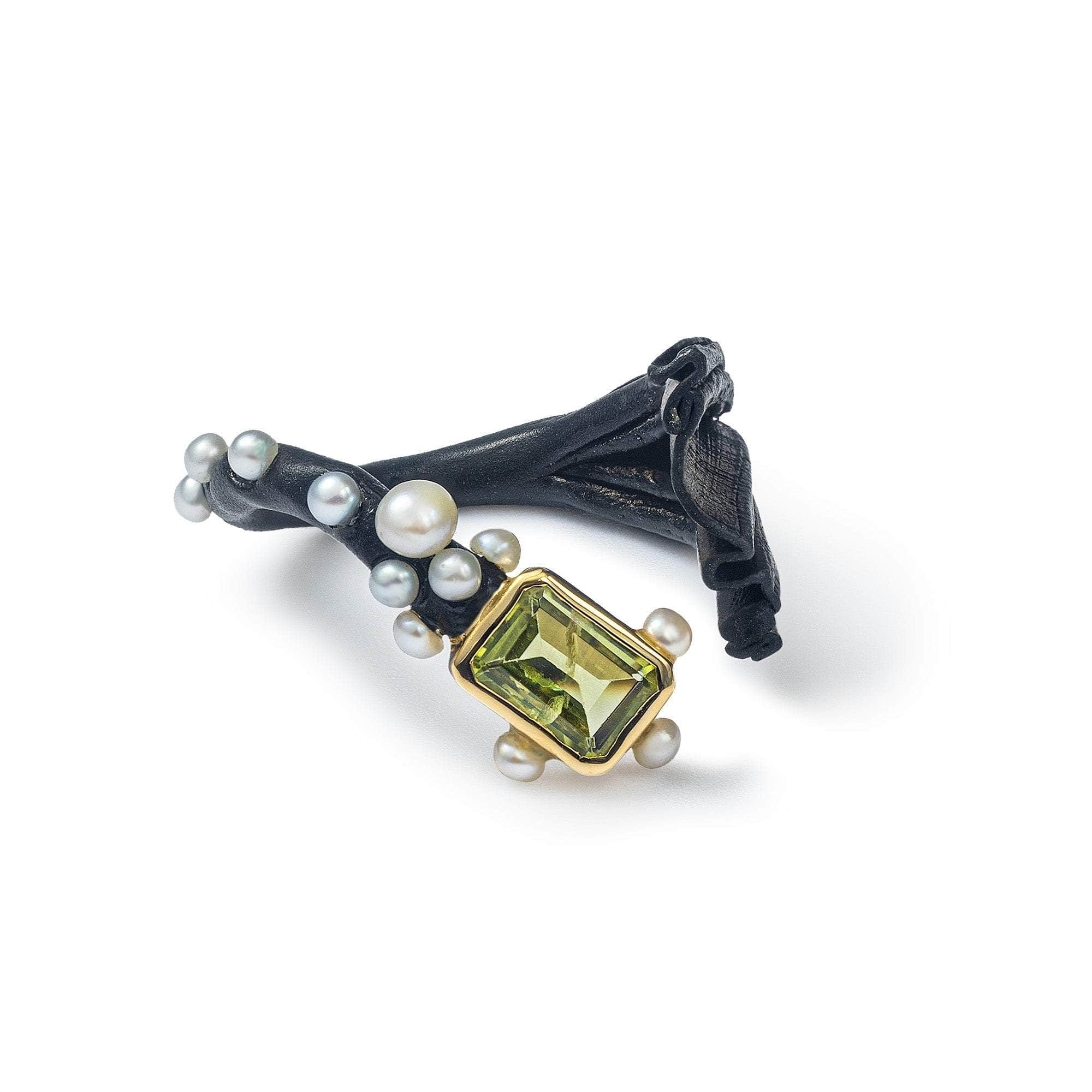 German Kabirski Gemme Peridot and White Pearl Ring