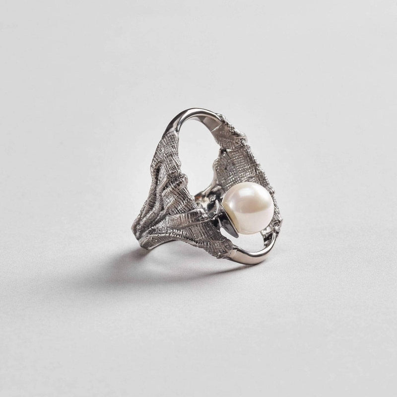 German Kabirski Aecora Pearl Ring